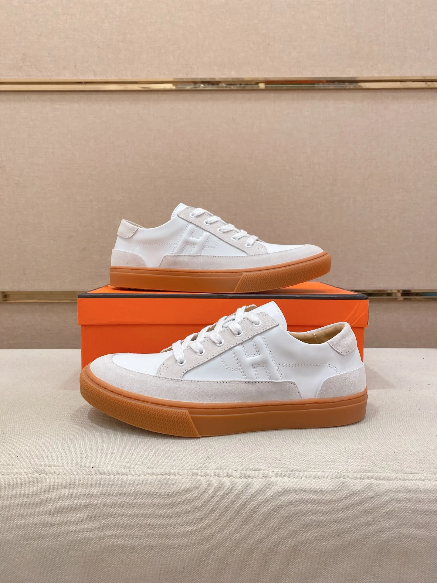 Men's clothing and shoes💰: 400💰Couple model💏"HERMES"【Classic original single version】Hermès; top 🔝purchasing agent🔍🔍latest 🇺🇸 counter sale simultaneously, original version imported from Italy ▲▲ox Leather ▲▲Exquisite workmanship (Italian 🇮🇹Imported water-dyed 🐂cowhide lining) sole: Original sole provided by the original factory, ⚠️exclusive double-layer activity·TPR·rubber·combined molded outsole; Male and female code numbers: 36-44 (can be customized to 45/46, non-refundable)